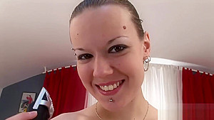 Saucy Rachel Loves Shaving Her Muff