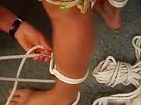 See How This Dude Gets Tied Up By This