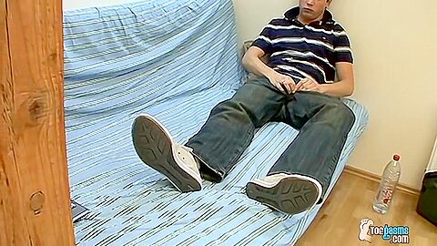 Sexy European Boy Feet! - Kyle Valasek