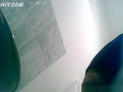 Sexy ass blonde peeing in toilet