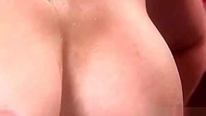 Sexy babe gets sperm load on her face gulping all the semen