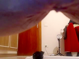 Sexy webcam whore fucks her ass with a dildo