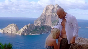 She Took A Week Abroad To Have The Best Sex Ever