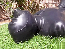 Sleepsack, rubber bondage, breathplay