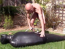 Sleepsack, rubber bondage, breathplay