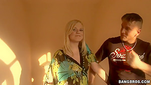 Slim beauty Yasmine Gold is starring in softcore