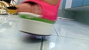 Solo shoes play with ebony slut in bathroom by Foot Girls