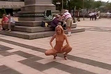 Sophie Moon bare in Public