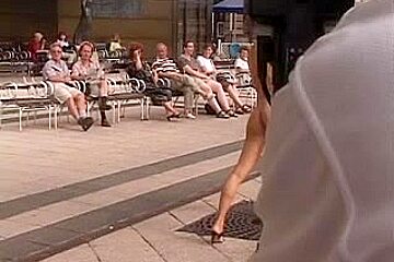 Sophie Moon bare in Public