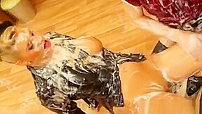 Sperm Loving Lesbians Eat Bukkake Pussy