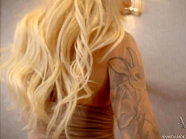 Squirt Champagne - Anastasia Doll