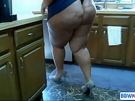 Ssbbw Latina Maid Fucks