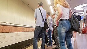 Stunning ass in jeans ( 2)