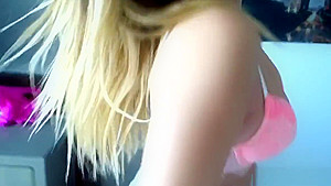 Stunning lesbian babe eats pussy