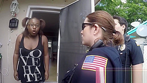 Suspect is arrested by horny milf cops after smacking his chick