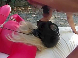 TS in pussy gasmask fucked