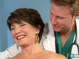 The Doctor Is In    Bea's Pussy!