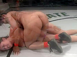 The Dragon (22-5) Vs Gwen Diamond 'the Tornado' (0-1) - Kink