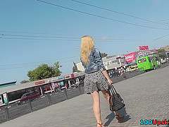 Thong looks attractive in the upskirt free video