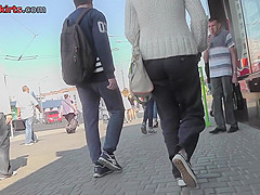 Thong looks attractive in the upskirt free video