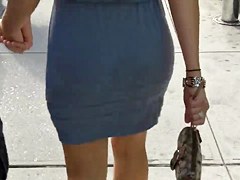Tight Mini-skirt booty