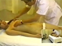 Titless Jap slut fingered hard in massage clip