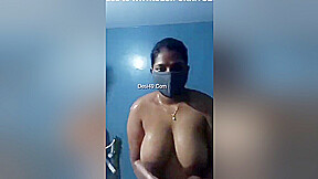 Today Exclusive- Mallu Bhabhi Bathing Private Show