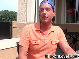 Twink Gets Bbc Spitroasting In Threesome
