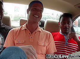 Twink Gets Bbc Spitroasting In Threesome