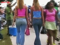 Two hot blondes with appetizing ass appear in the street candid video