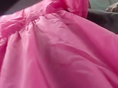 UPSKIRT NALGONA CAMINANDO (TIENDA)