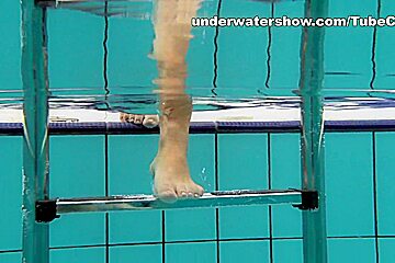 UnderwaterShow Video: Zlata Oduvanchik