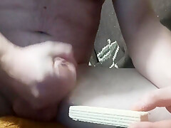 Vid 174 Masturbare Baut Pisat Mancat Sperma Cu Napolitane (4min)