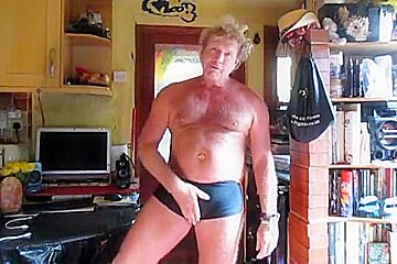 Will Polski Strips Off His Skin Tight Lycra Shorts & Cums Hard