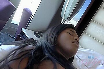 Yara Skye - 01