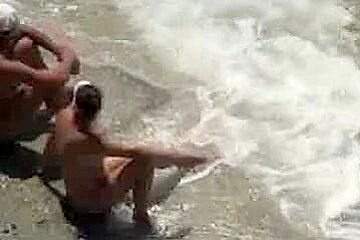 beach sex movie scene dilettante pair secretly filmed on spy web camera