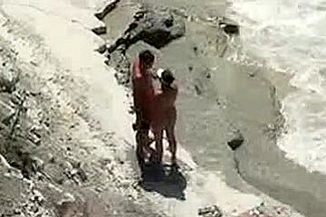beach sex movie scene dilettante pair secretly filmed on spy web camera