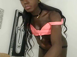 black large 10-Pounder Beauty