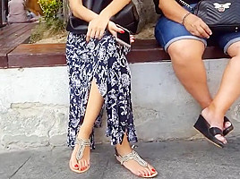 candid college girl perfect long feets hot red toes