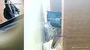 chinese girls go to toilet 300