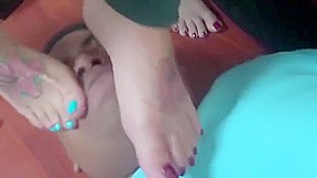 feet swallow 14