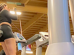 gym candid huge ass