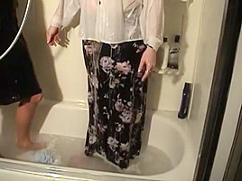 hair wash in shower 2