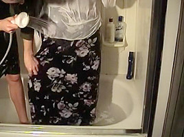 hair wash in shower 2