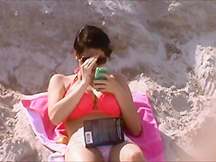huge puffy cameltoe, beach milf crotch shot 184