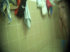 in public pool showers 914