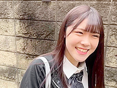 色白スレンダーの美人な素人が激しい腰使いで滅茶苦茶ハメる