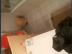 ma soeur sous la douche