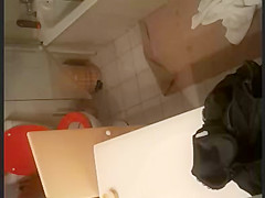 ma soeur sous la douche