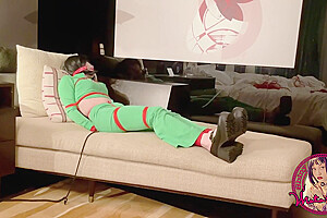 santana redd fart porn -Selfbondage & Struggle In Green Tracksuit And Pants
